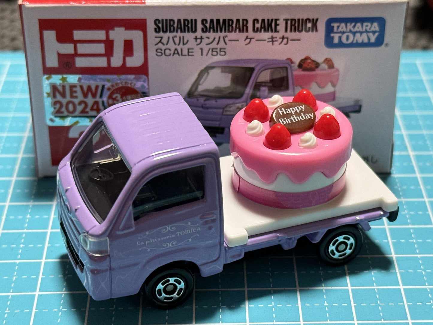 Tomica No. 27 Subaru Sambar Cake Truck