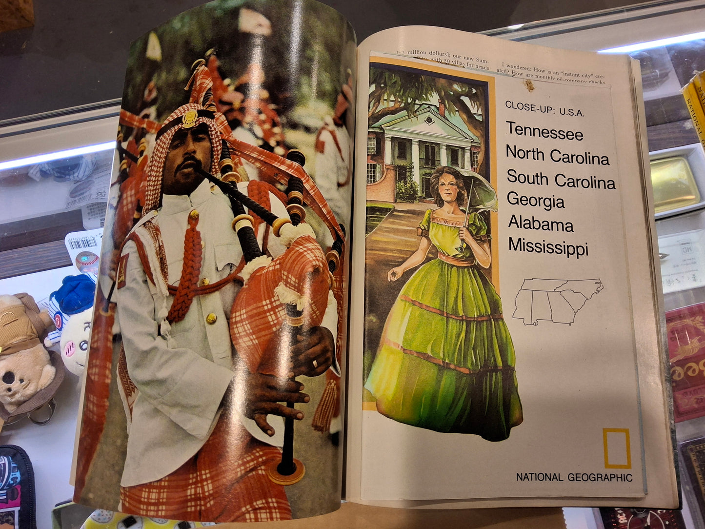Vintage National Geographic OCTOBER 1975