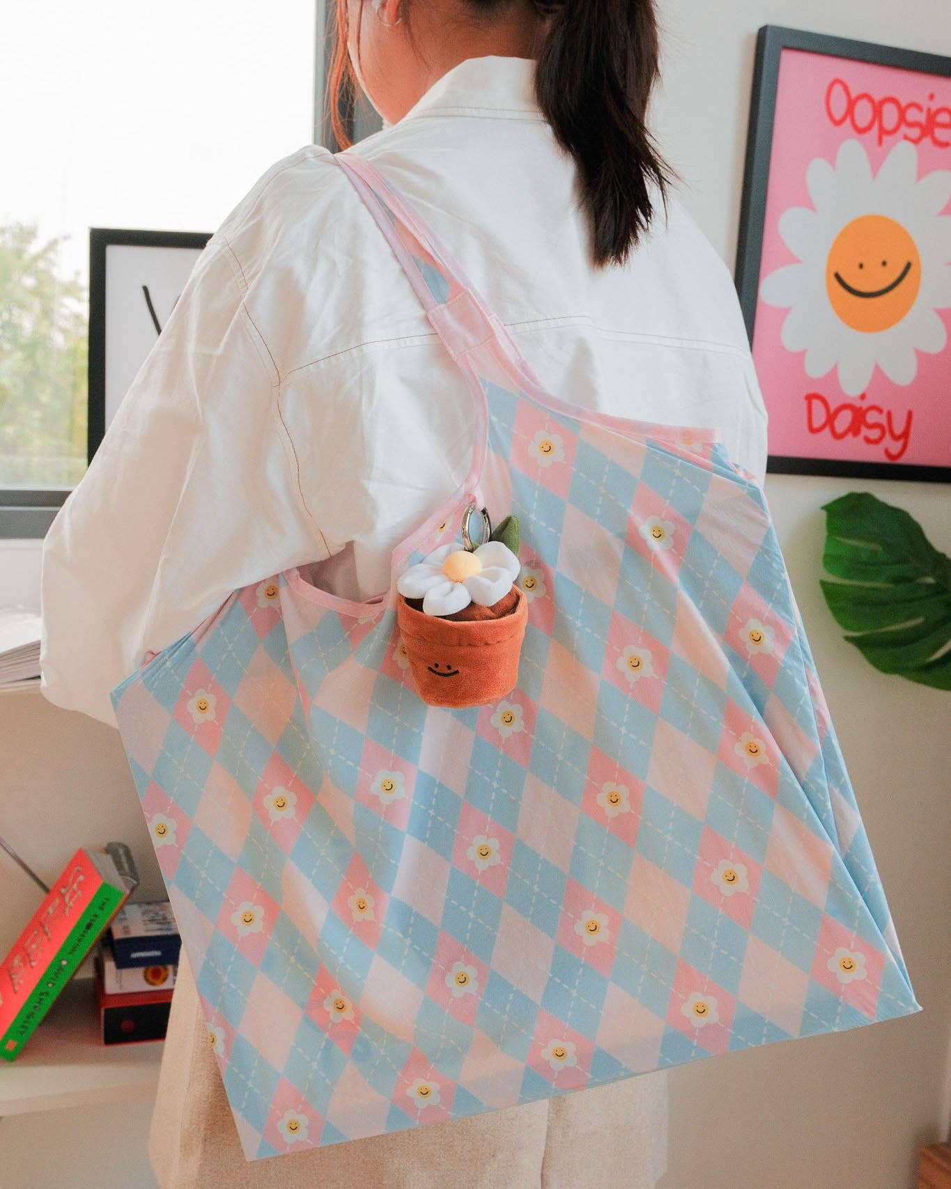 Potted Daisy Plant Plushie XL Reusable Bag