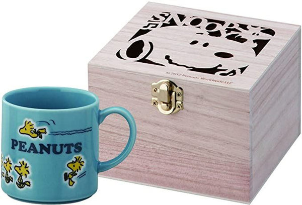 Peanuts Follow Me Mug with Wooden Box