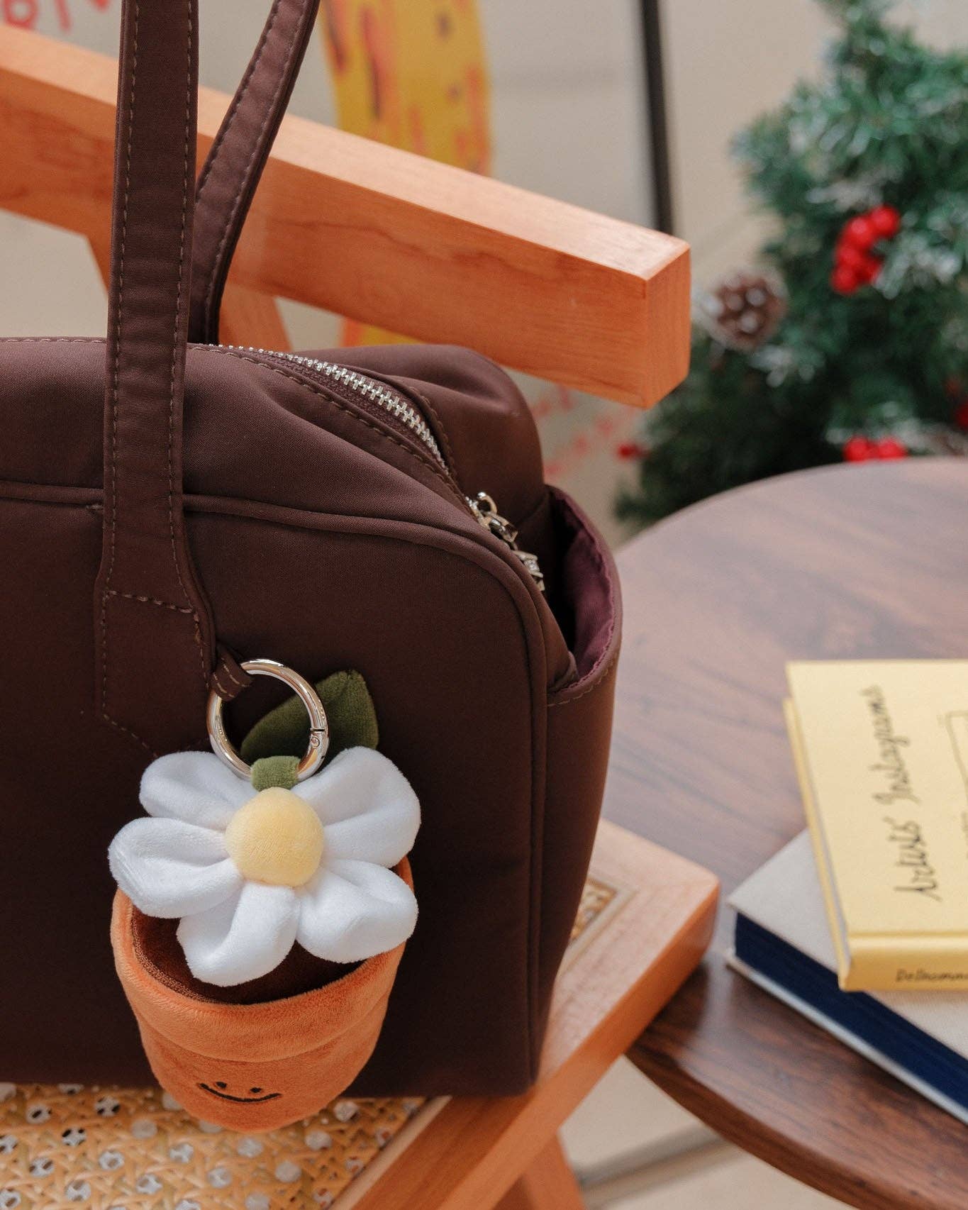 Potted Daisy Plant Plushie XL Reusable Bag