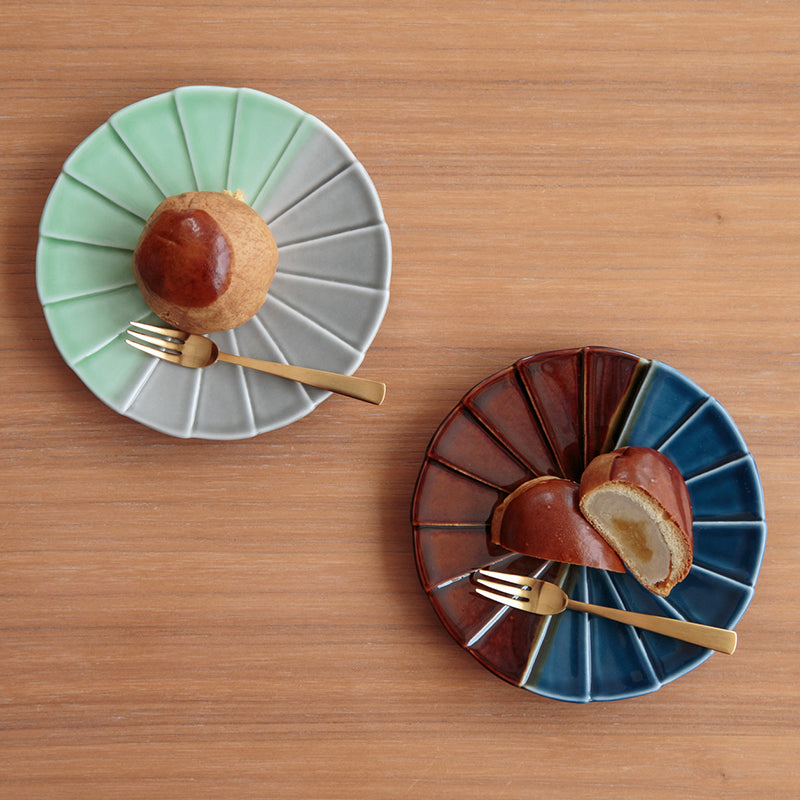 KEEPOT porcelain small plate lifestyle view