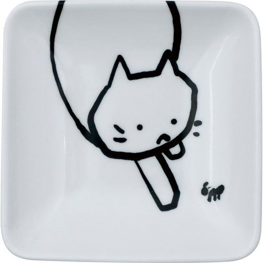 PLAYING CAT - dish
