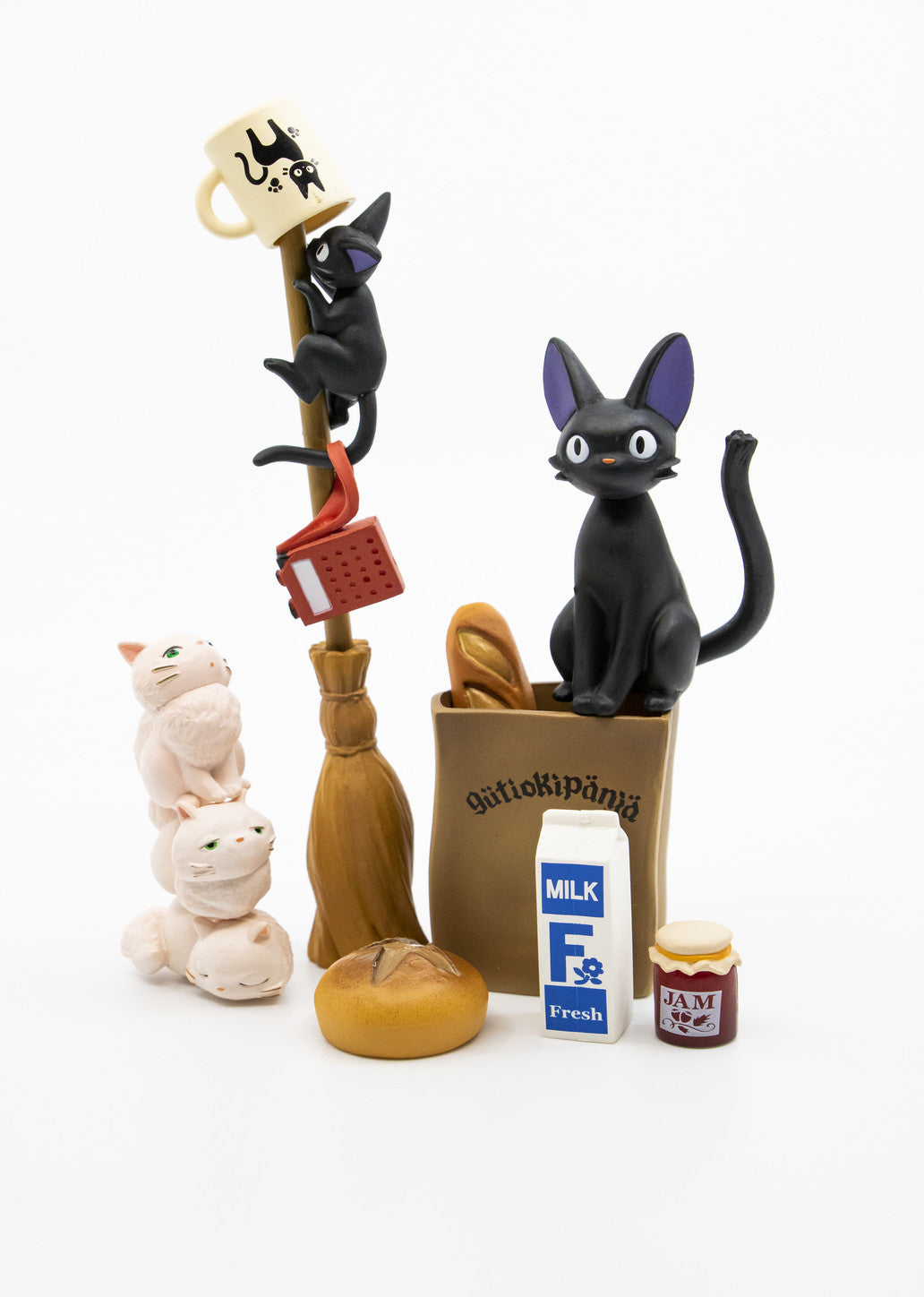 Kiki’s Delivery Service – Osono’s Bakery Mini Figure Set