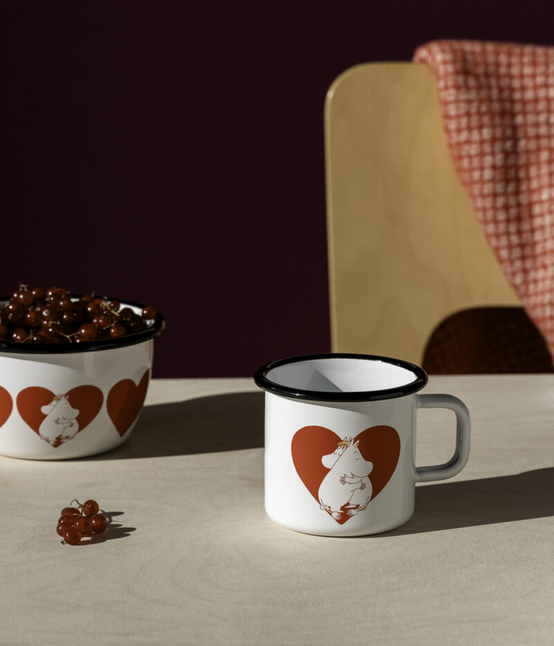 Moomin enamel mug Heart 3,7dl