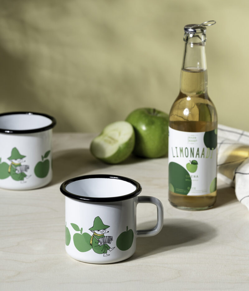 Moomin enamel mug Joyful Apples 3,7dl