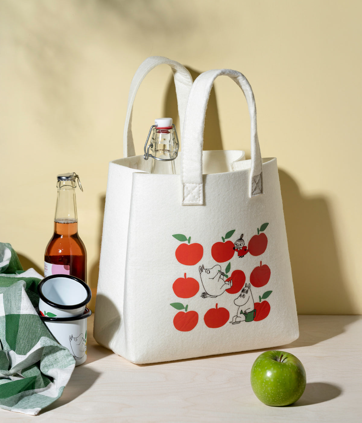 Moomin Joyful Apples Tote Bag 25 x 25cm - view 5
