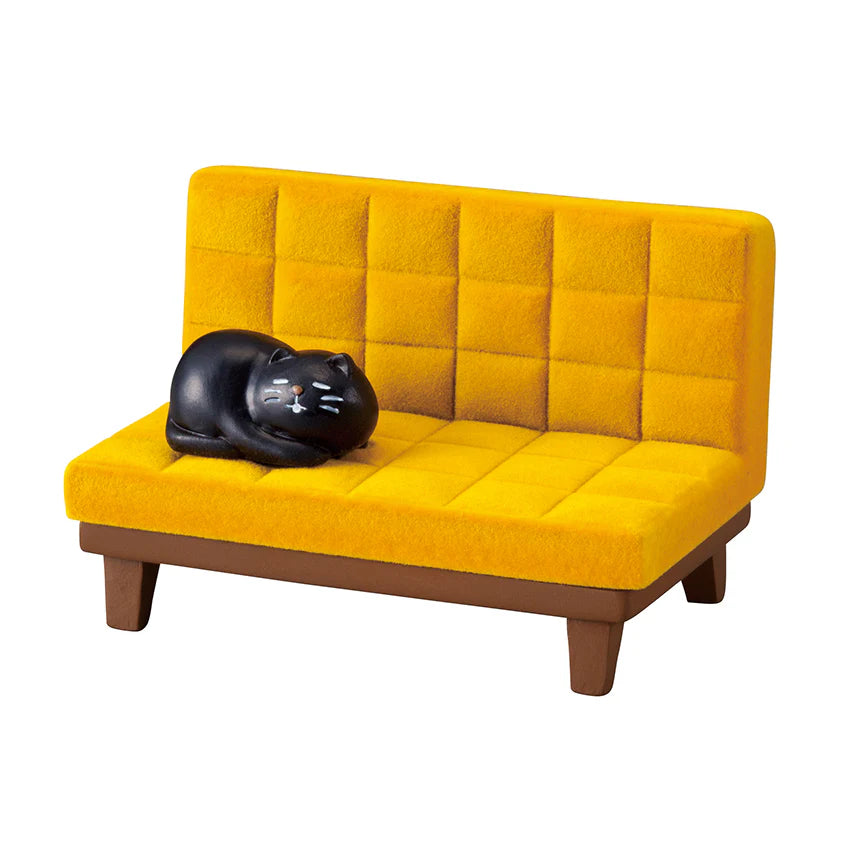 Decole Relaxed Cat Smartphone Stand - Yellow