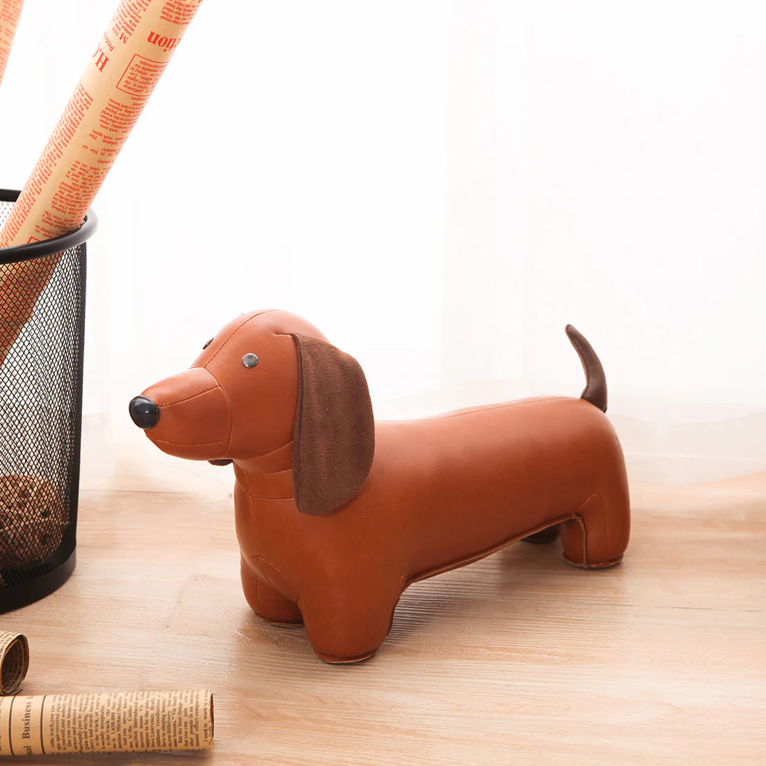 Classic Dachshund Bookend (Tan)