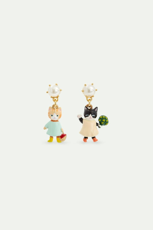 Asymmetrical Ginger And Black Kitten Dangle Earrings | AVHP1051 (Clip - on) - Mu Shop