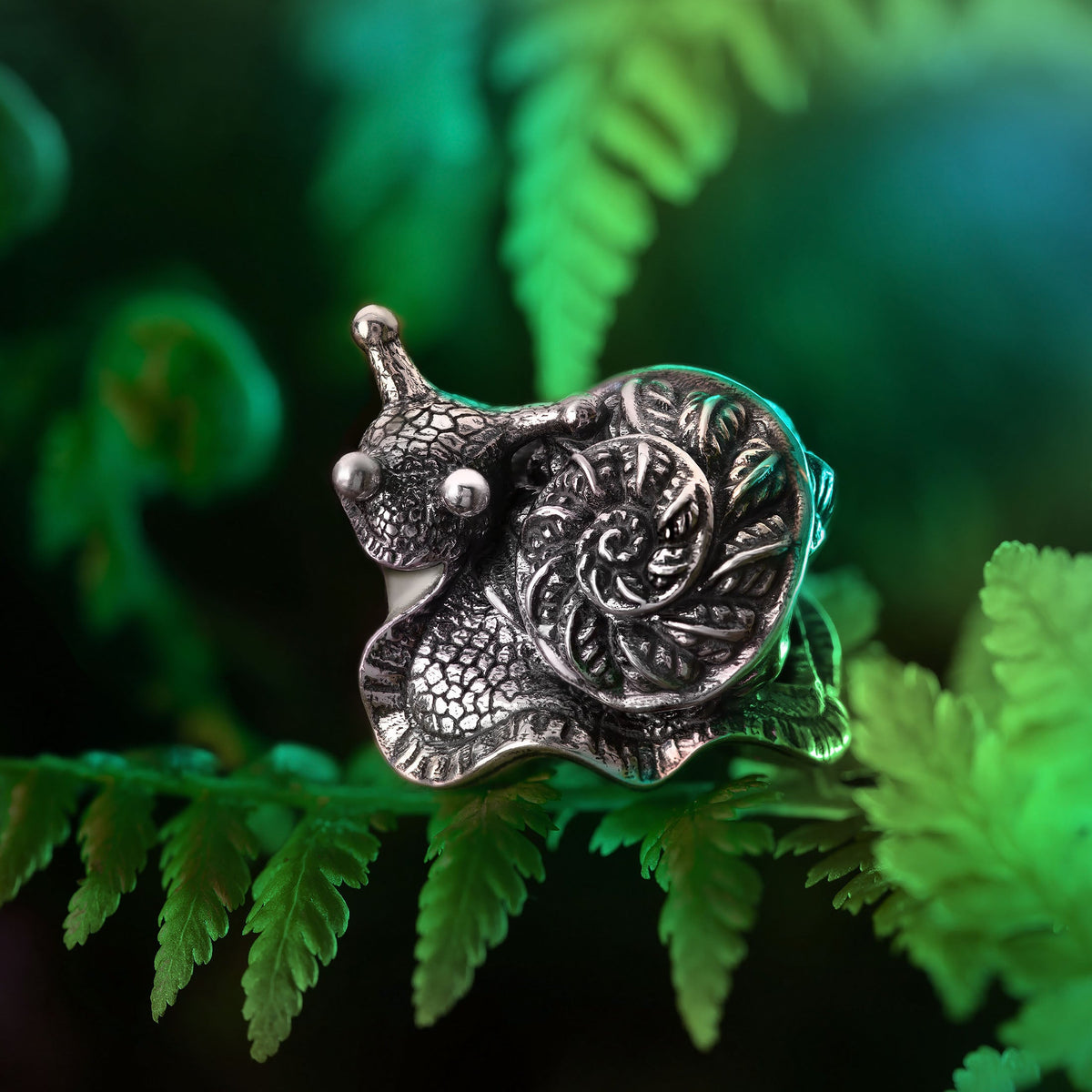 The Fern Snail Guardian bead 4