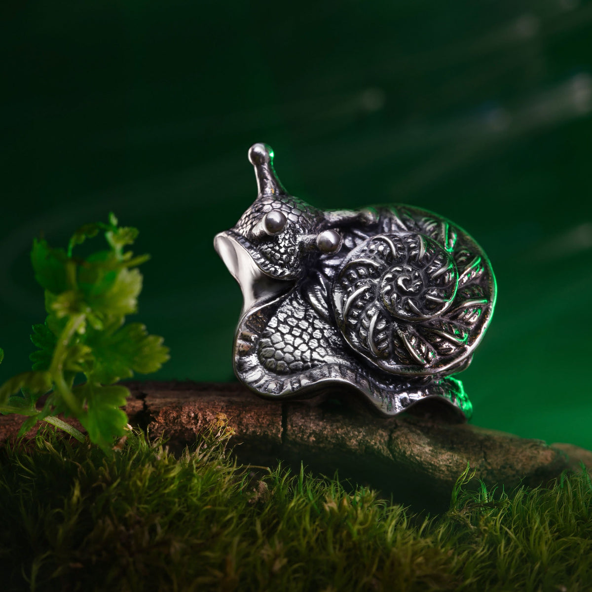 The Fern Snail Guardian bead 2