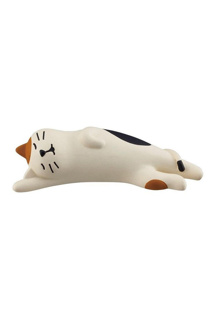 Decole Concombre Figurine - Tea House - Sleeping Cat - Mu Shop