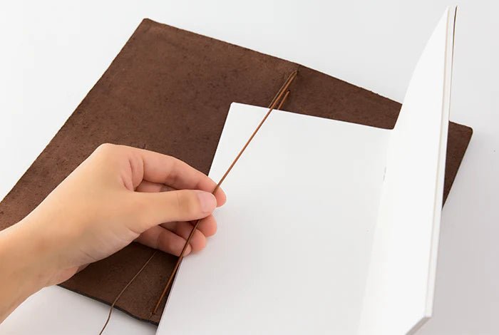 Traveler's Notebook - Brown, Regular Size, Starter kit - Mu Shop