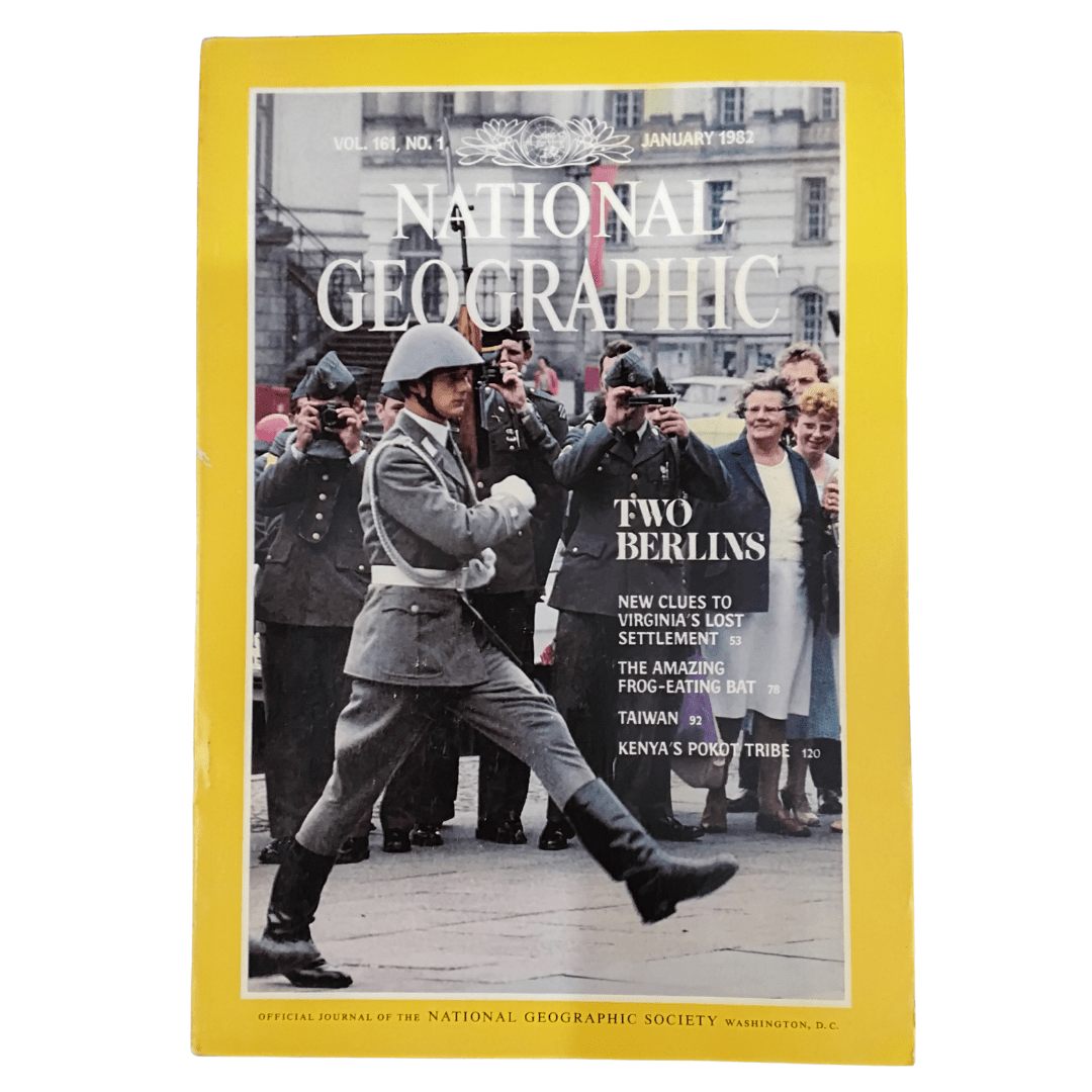 Vintage National Geographic Magazine January 1982 - Mu Shop