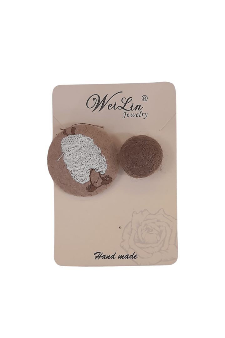 Brown Brooch - Mu Shop