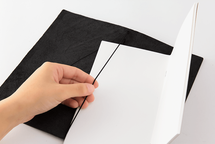 Traveler's Notebook - Black, Regular Size, Starter kit - Mu Shop